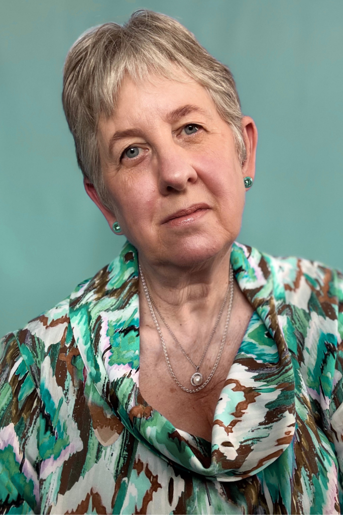 Author photo of Jenny-Anne Fennell.